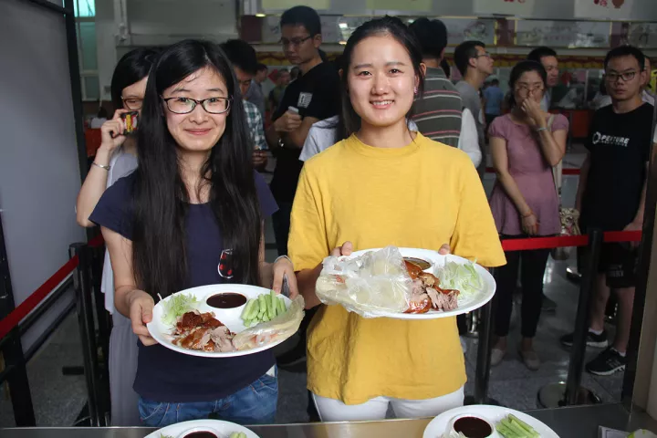 美食佳節(jié)，華麗綻放 ——天津鐵三院健力源餐廳舉辦美食節(jié)活動