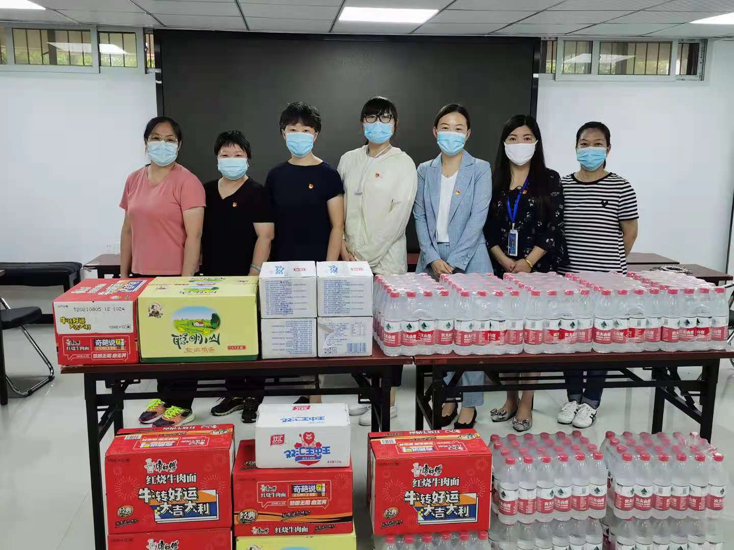 健力源北京公司黨支部參加“助力社區(qū)，同心抗疫”志愿活動(dòng)